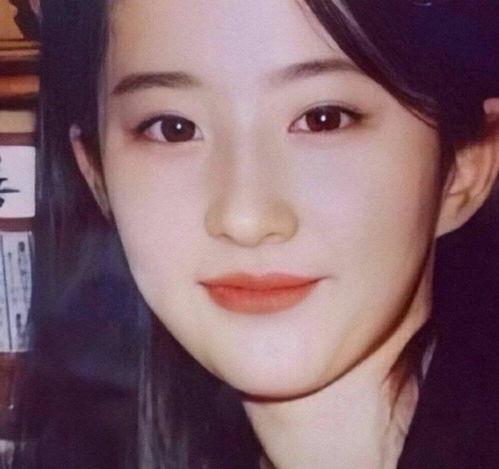 国产女妆大全推荐图片视频,精选图片与视频带你领略国货魅力